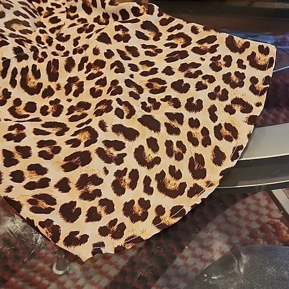 Torrid flutter sleeve animal print top 2 - Picture 7 of 8